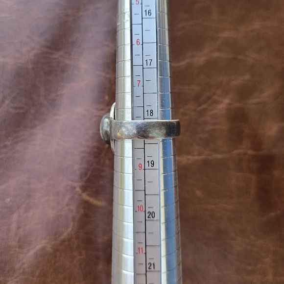 Sterling Silver Moonstone Oval Ring Minimalist Blue Shimmer Jewelry - Picture 10 of 10